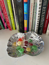 Load image into Gallery viewer, Beatriz Ball Flower Dish

