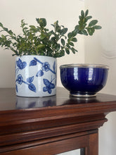 Load image into Gallery viewer, Blue and White Small Vase

