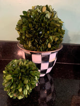 Load image into Gallery viewer, Preserved Boxwood Balls
